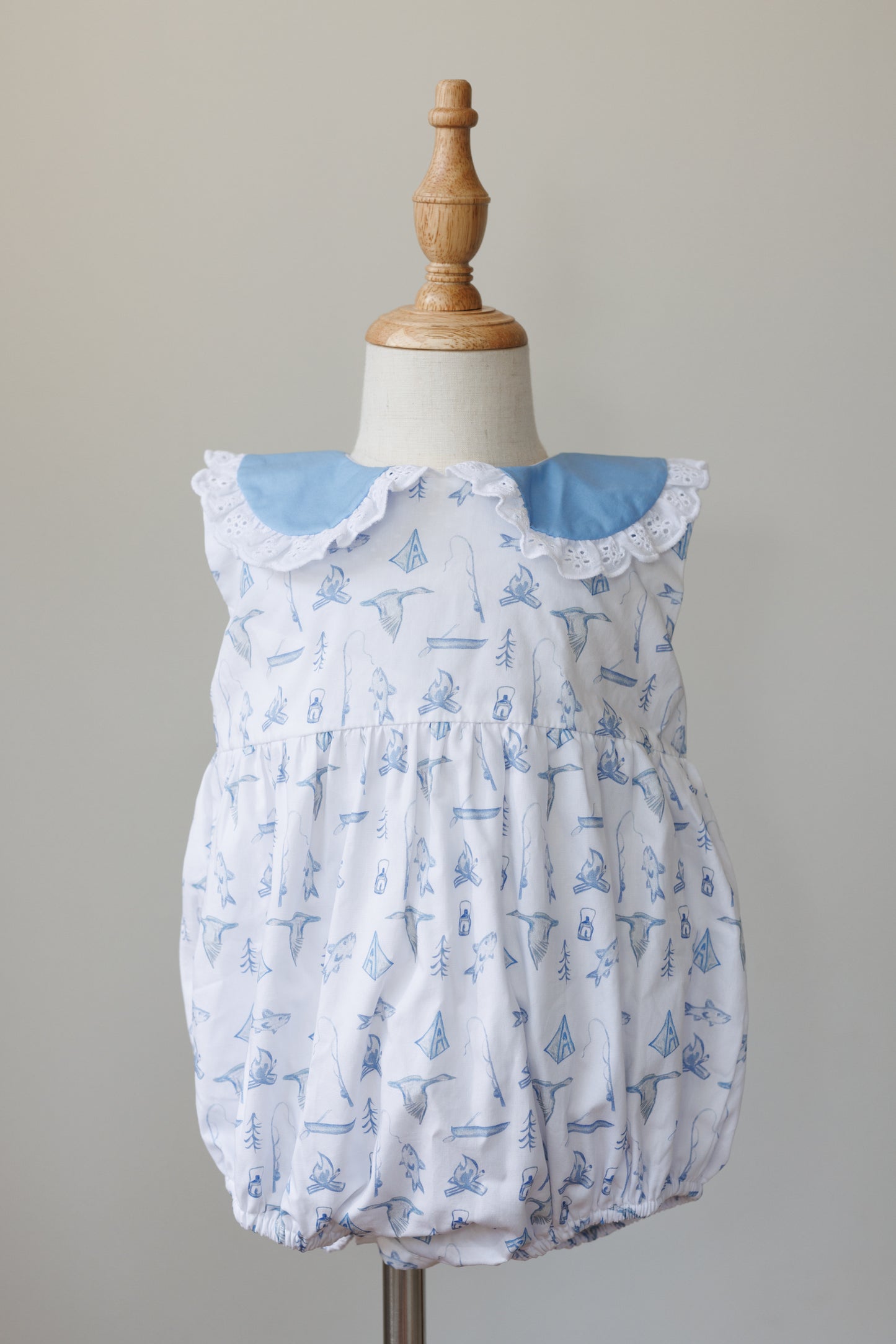 Making Memories Eyelet Trim Collar Bubble